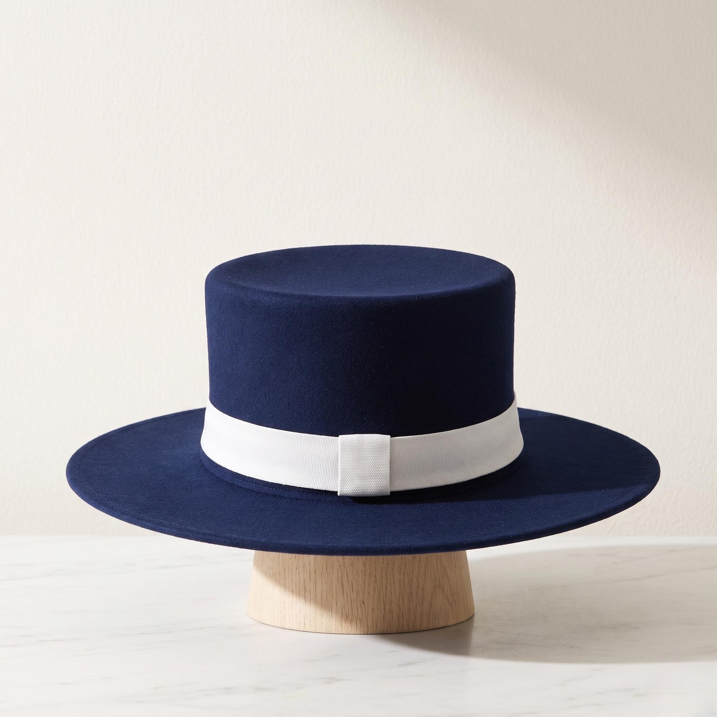 Elegant Navy Blue Flat Brim Hat – Timeless Wide Brim Boater & Western Style