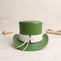Elegant Green Leather Top Hat with White Band – Classic Vintage Silhouette