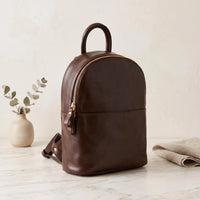 Full-Grain Leather Backpack – Timeless Style for Everyday Adventures