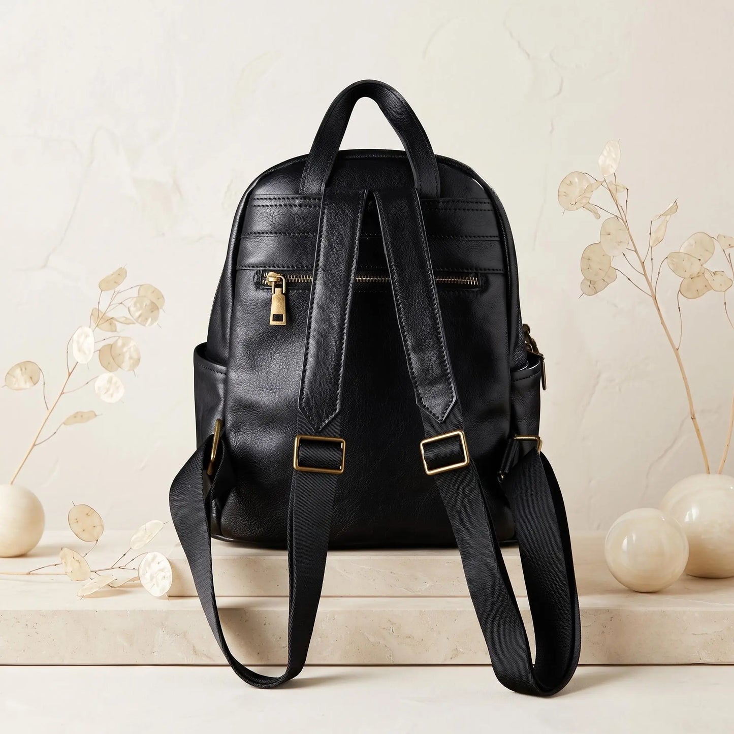 Handcrafted Women’s Full Grain Leather Backpack – Elegant & Durable Daily Travel Rucksack